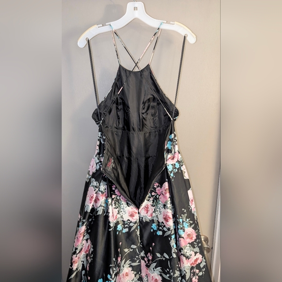 Blondie Nites Black Multi Floral Halter-Neck Prom Ball Gown Dress Junior's 11 - Picture 11 of 12
